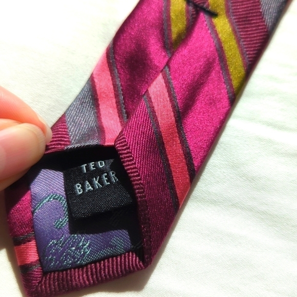 Ted Baker 100% Silk Tie - Picture 5 of 5